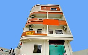 Oyo Vrindavan Inn Nagpur India