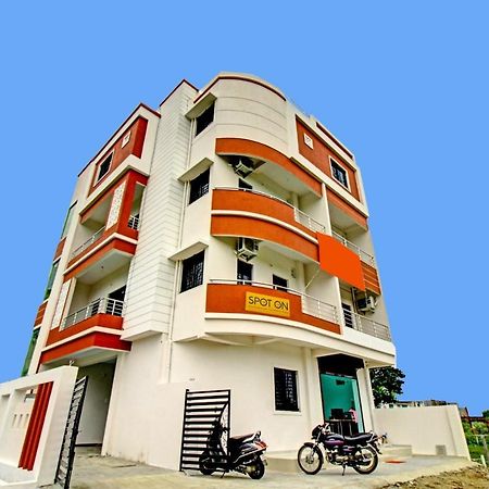 Oyo Vrindavan Inn Nagpur Exterior photo